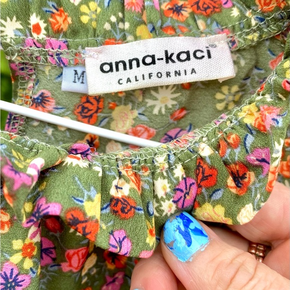 🎬SENT AS FREE GIFT Anna Kaci Floral Top, Size Medium - Picture 6 of 6